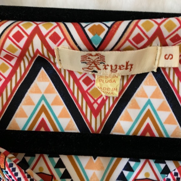 ๐บ2 for $23 ๐บ Multi-Color 3/4 Sleeve Dress - Picture 9 of 11